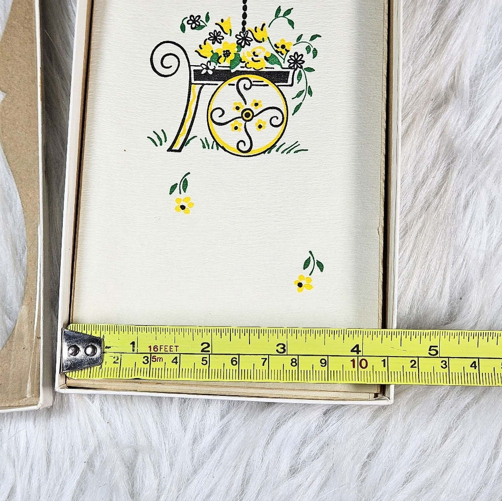Vintage 60s Ephemera Paper Napkins Towelettes Yellow Spring Floral Easter Set 7 - Picture 4 of 4